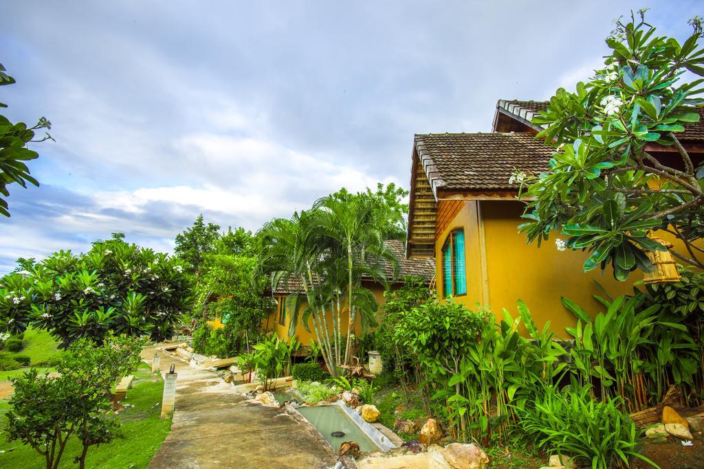 E-Outfitting Pai Resort Exterior photo