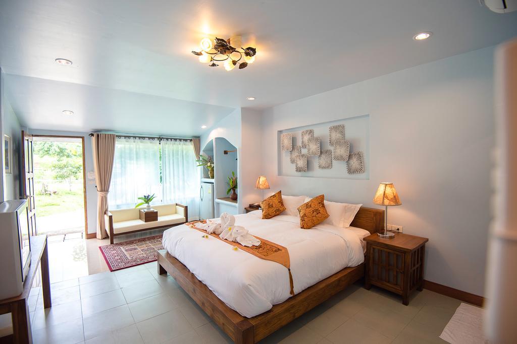 E-Outfitting Pai Resort Exterior photo