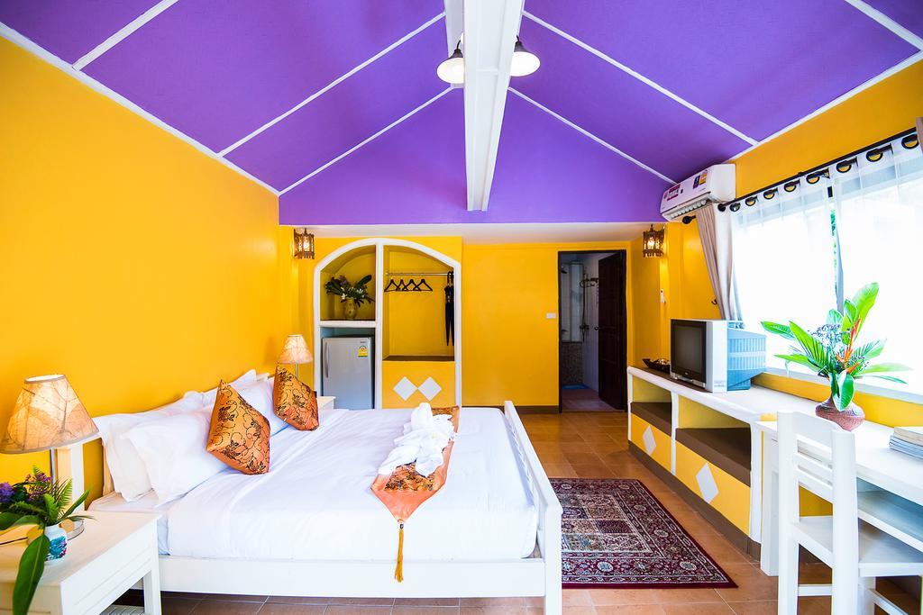 E-Outfitting Pai Resort Exterior photo