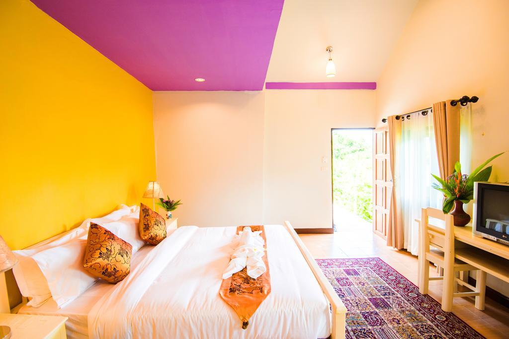 E-Outfitting Pai Resort Exterior photo